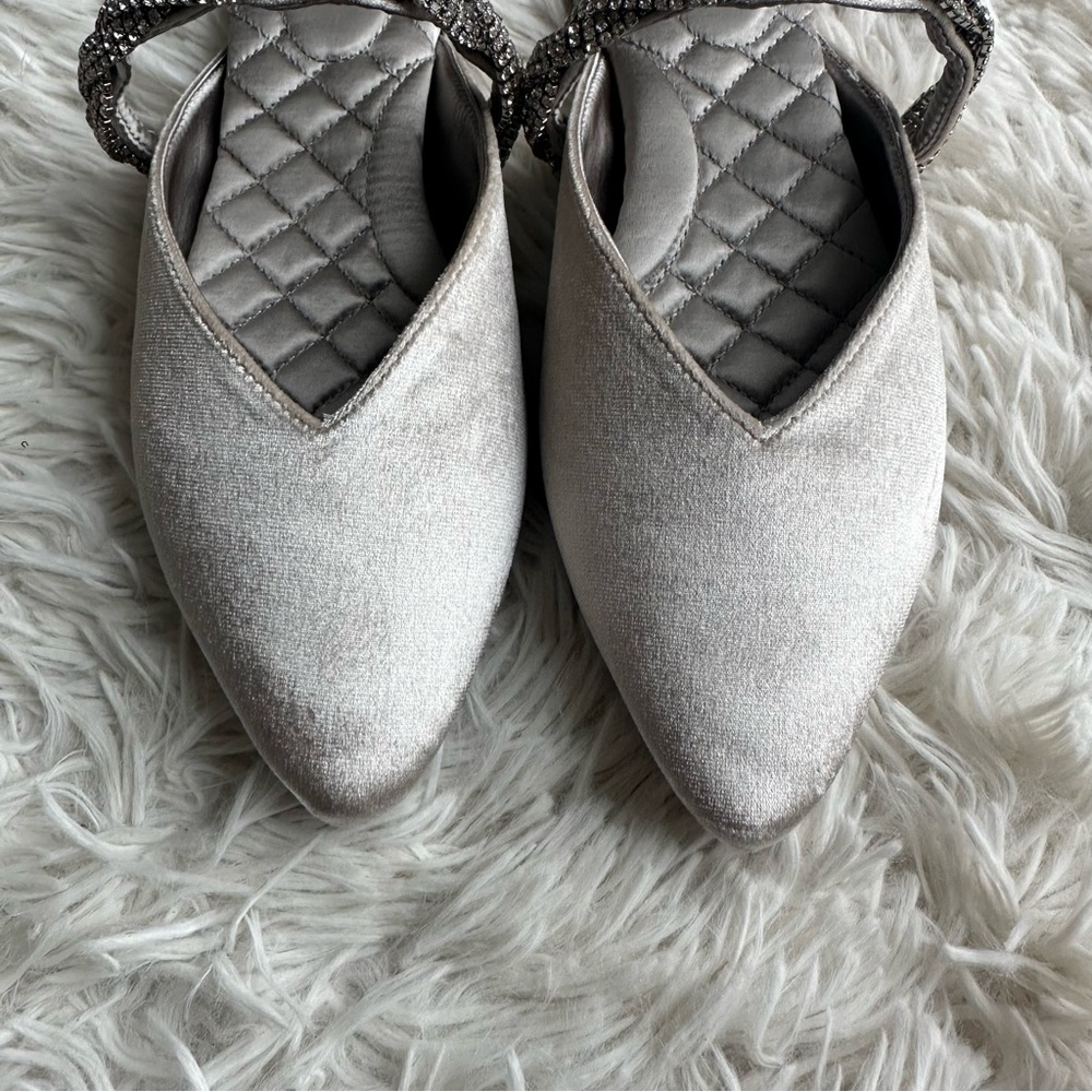 Birdies The Swan Snow Crystal Bracelet Velvet Slip On New Without Box Size 6.5 - Picture 5 of 10